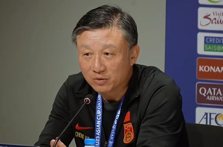 记者：替补门将于金永穿正常球衣出场打中锋，说明是有备而来