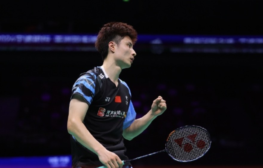 羽毛球亚锦赛石宇奇20日本选手西本拳太晋级八强