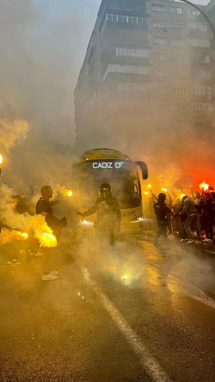 大家过来感受加的斯主场比赛日的氛围