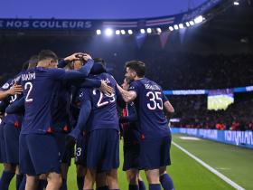 巴黎圣日耳曼锁定欧冠席位 法国足球甲级联赛联赛前三