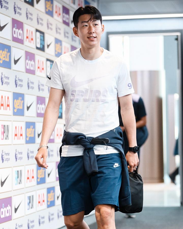 孙兴慜上班路.今天热刺有没有反弹?