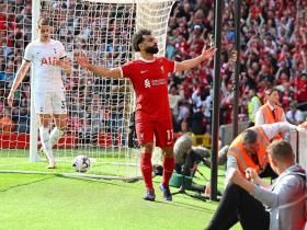 利物浦2-0托特纳姆热刺：加克波助攻萨拉赫头槌，罗伯逊补射
