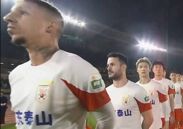 鲁媒:克雷桑和瓦科"形同陌路",共存问题需要想办法解决