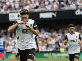 瓦伦西亚主场3-0完胜赫塔费，实现三连胜