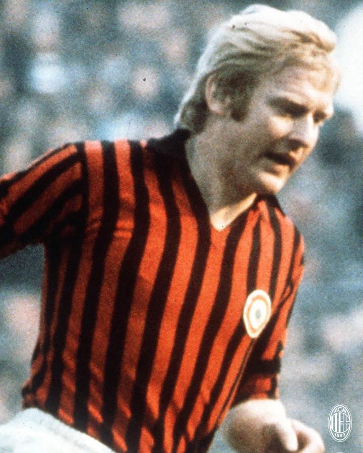 ac米兰足球俱乐部对卡尔-海因茨·施内林格的逝世.