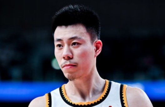 横扫夺冠,张镇麟g4出战45分钟,8中4贡献得到10分9篮板