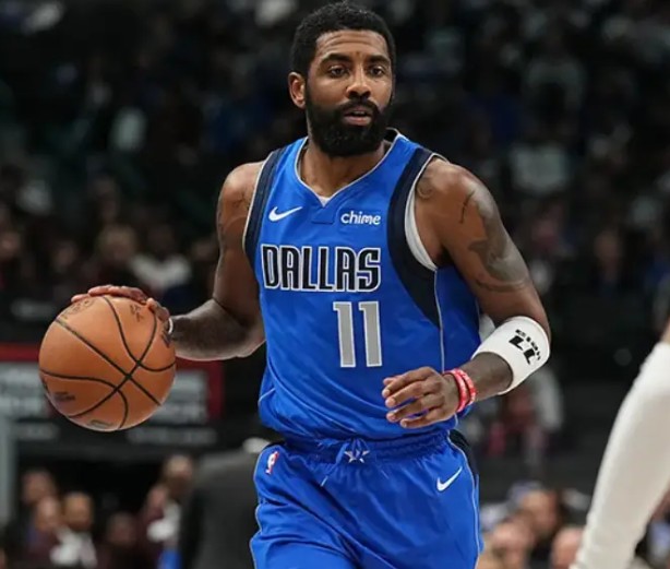 欧文:新一代球员天赋异禀,我32岁了不回头看过去多向前看