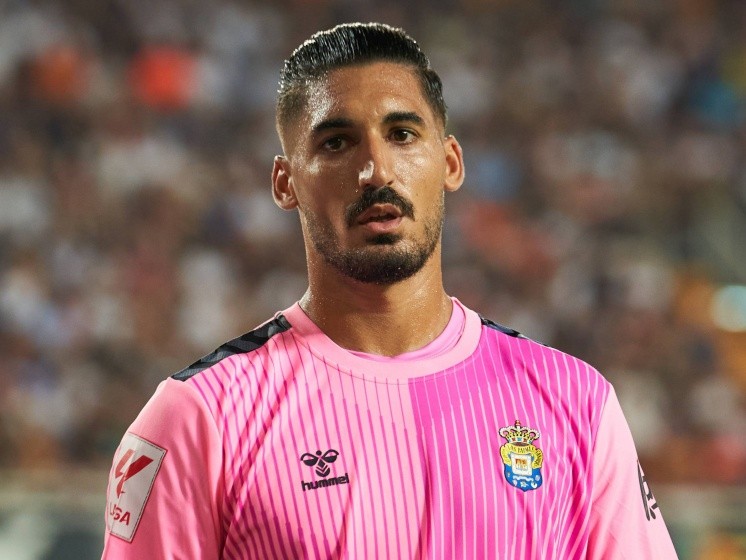 镜报:寻找出球型门将,切尔西关注拉斯帕尔马斯一门瓦莱斯