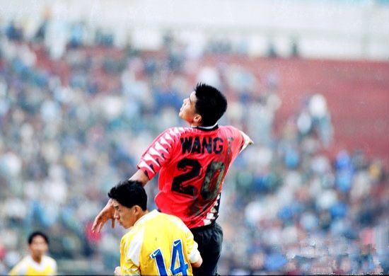 男足国家队再到英超主力,一直到2016年末,年近40的孙继海才最终退役