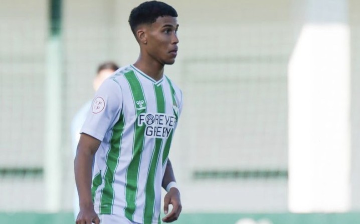 记者:国米,罗马,乌迪内斯有意皇家贝蒂斯18岁后卫佩雷斯