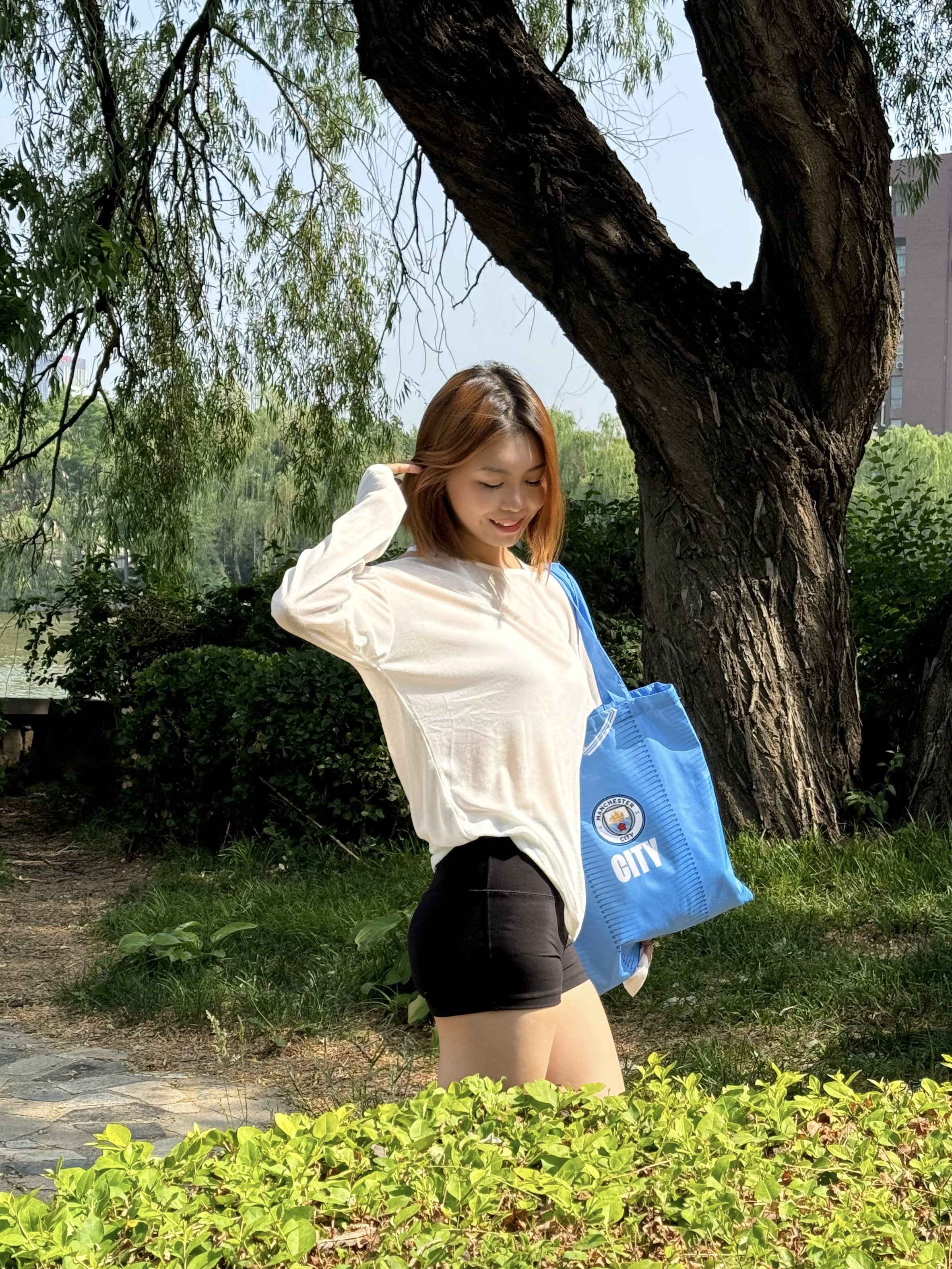 她说国安--喜欢曼城和国安,想和男朋友一起踢球朝圣的丸子