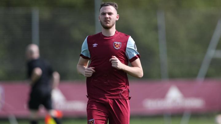 恭喜我锤小将乔什·布里格斯入选北爱尔兰u19大名.