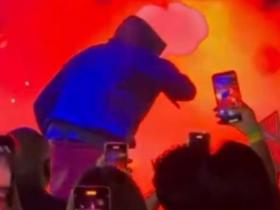 巴萨球员与说唱歌手Travis Scott共度欢乐夜晚