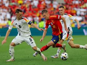 西班牙点球大战力克德国晋级欧洲杯四强 苏东点赞战术表现