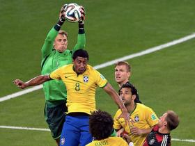 诺伊尔回忆世界杯半决赛大胜巴西