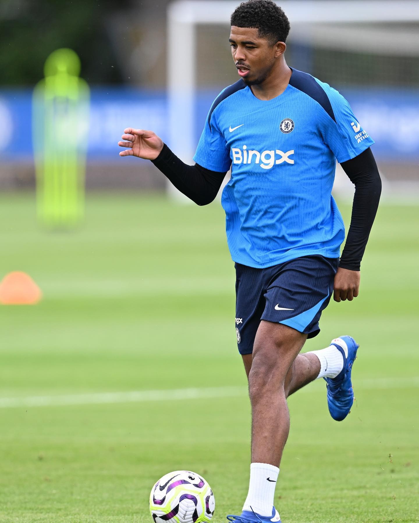 记者:切尔西后卫福法纳已恢复有球训练,他的回归仍需谨慎