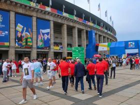 西班牙足协主席邀请员工观看欧洲杯决赛
