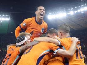 荷兰逆袭晋级欧洲杯四强