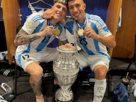 阿根廷夺得美洲杯冠军 加纳乔晒照庆祝合作