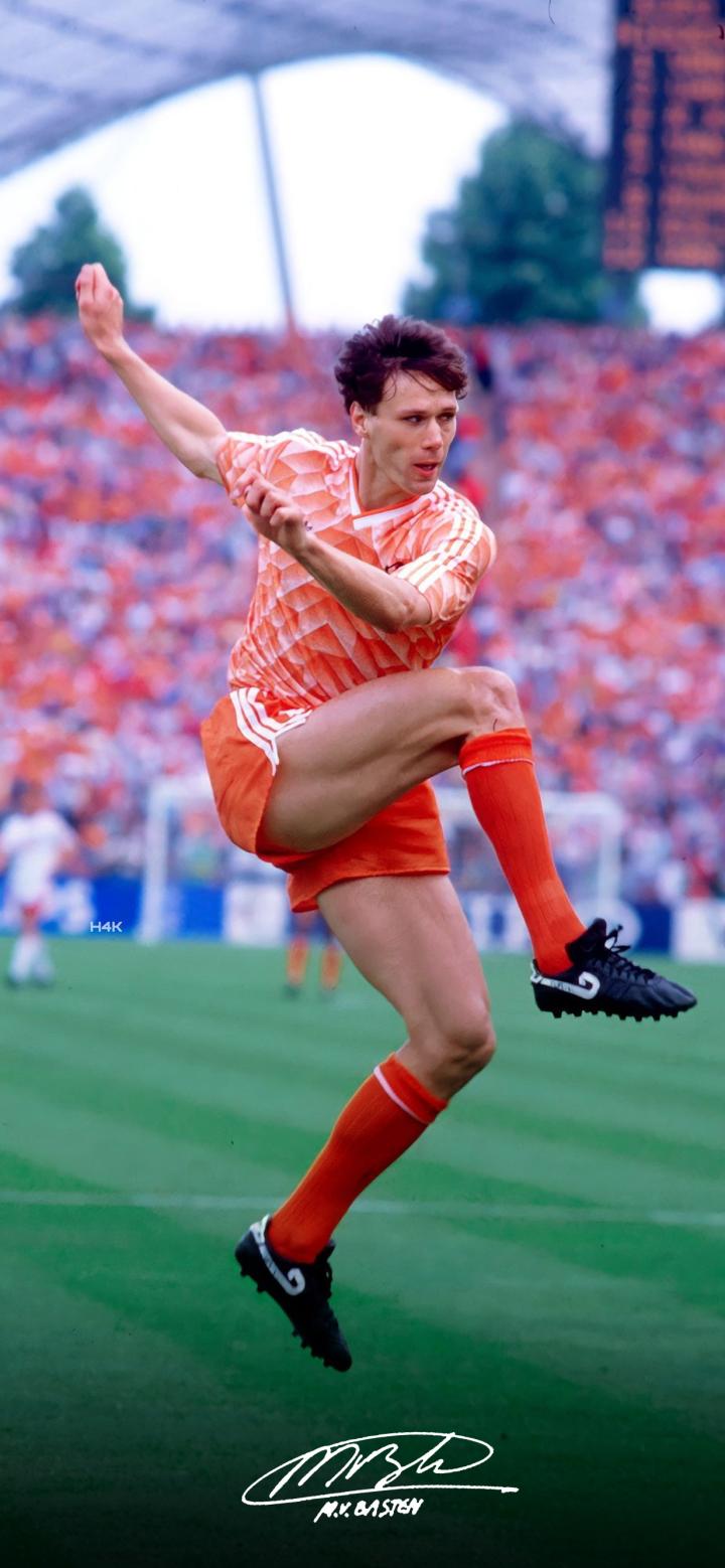 【每日足球帅图】范巴斯滕手机壁纸精选02