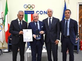 国际米兰主席马洛塔获得意大利国家奥委会体育功勋之星奖