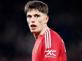 英超转会市场动态: 加纳乔将成为球队新宠