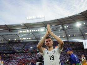 德国国家队功勋球员穆勒宣布退役 拜仁主席发表感言