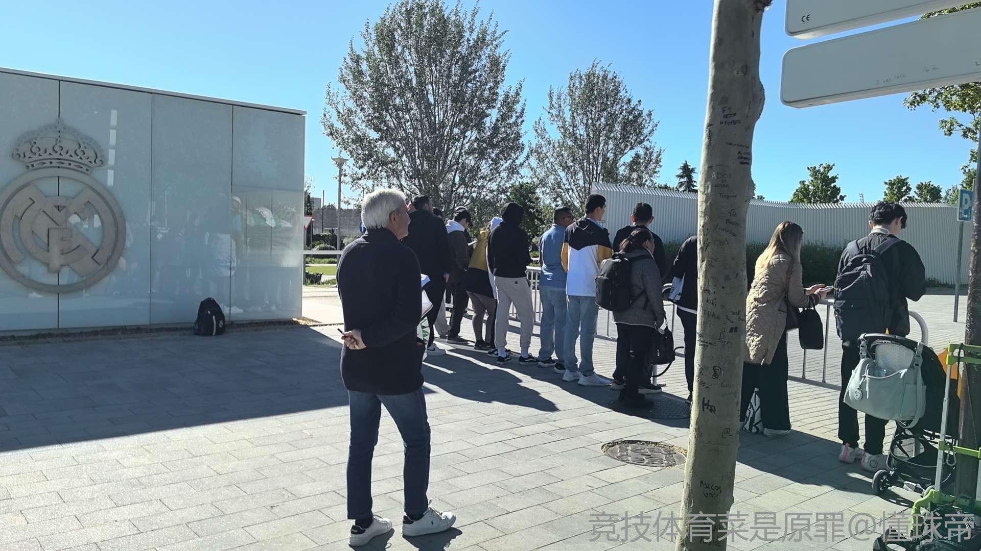 记者：泰山中场缺乏真正的传球手，禁区内的终结也并不理想