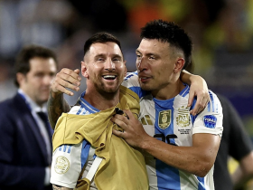 阿根廷国家队三传奇同框 美洲杯后续情感引热议