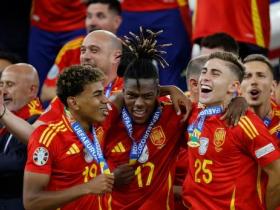 赫内斯谈西班牙夺欧洲杯冠军