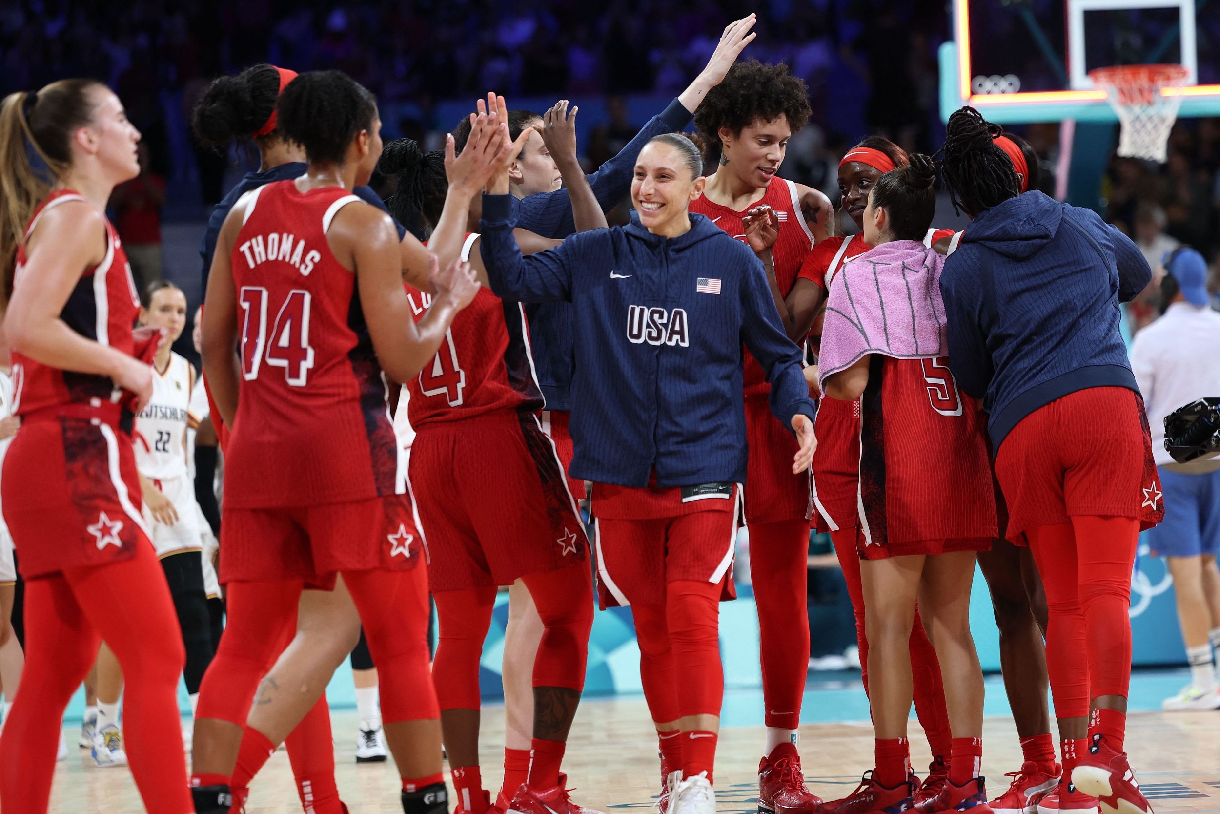 绝对统治,美国女篮再赢一场将取得fiba大赛的70连胜