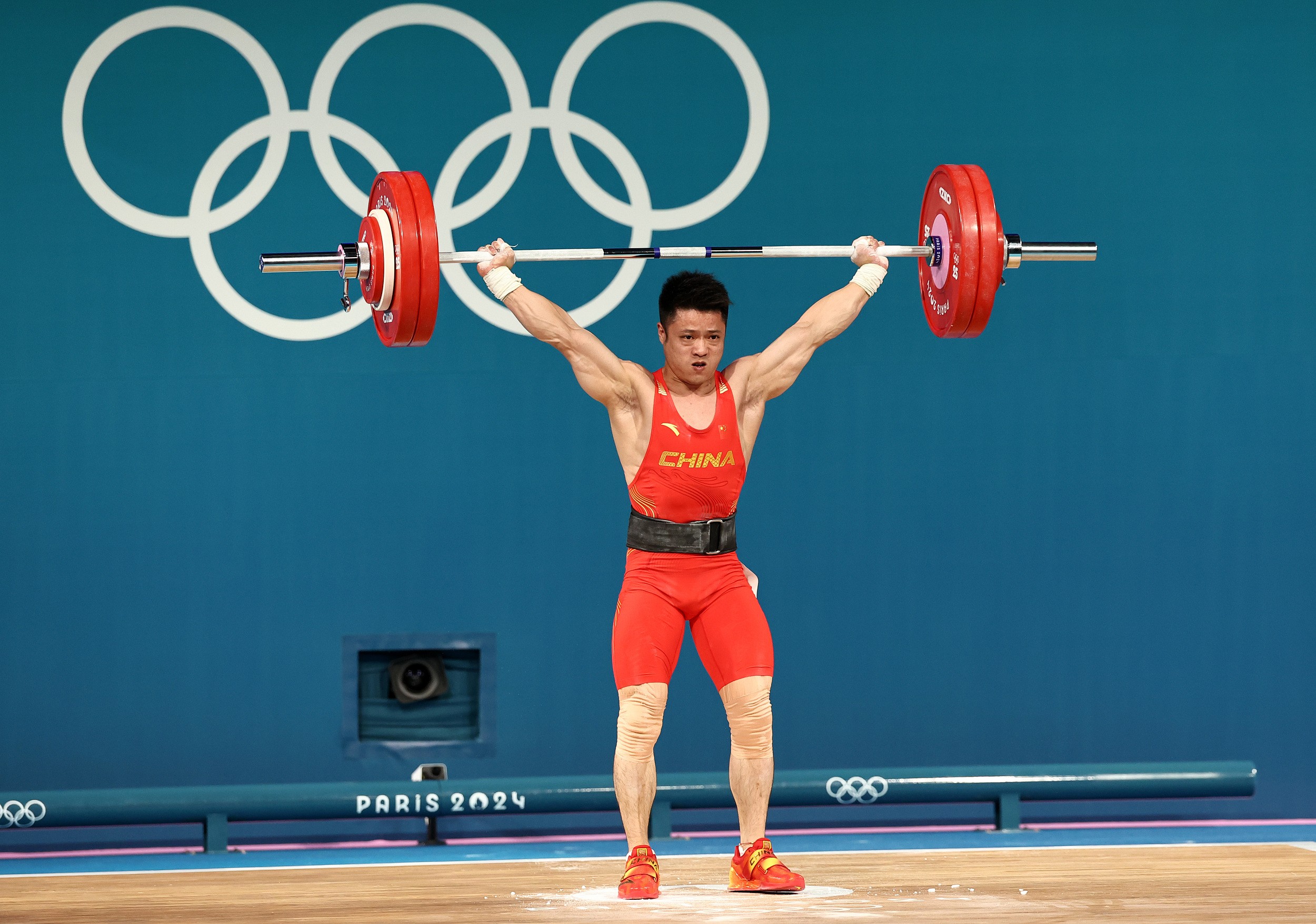 李发彬卫冕举重男子61公斤级冠军】李发彬妻子汤凯丽接受了《中国体育