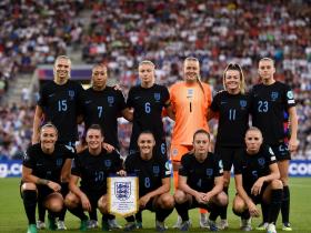 英格兰女足欧洲杯惊艳表现 查尔斯三世国王威廉王子祝贺