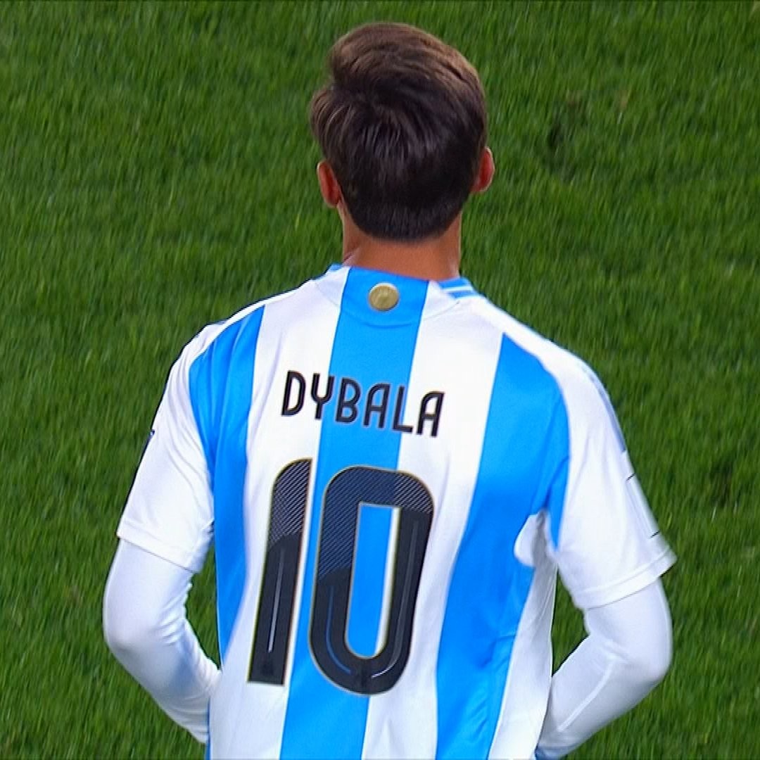 迪巴拉穿10号球衣替补登场,时隔527天再度为阿根廷队出战