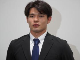 佐野海舟丑闻后首次回国面对媒体