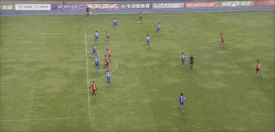 半场：石家庄功夫1-1辽宁铁人，姆本扎破僵，刘乐头球扳平