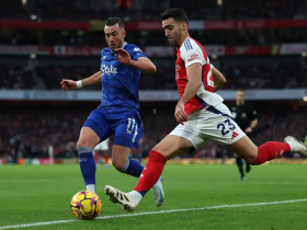 阿森纳与埃弗顿的激战：英格兰顶级联赛16轮比赛实录