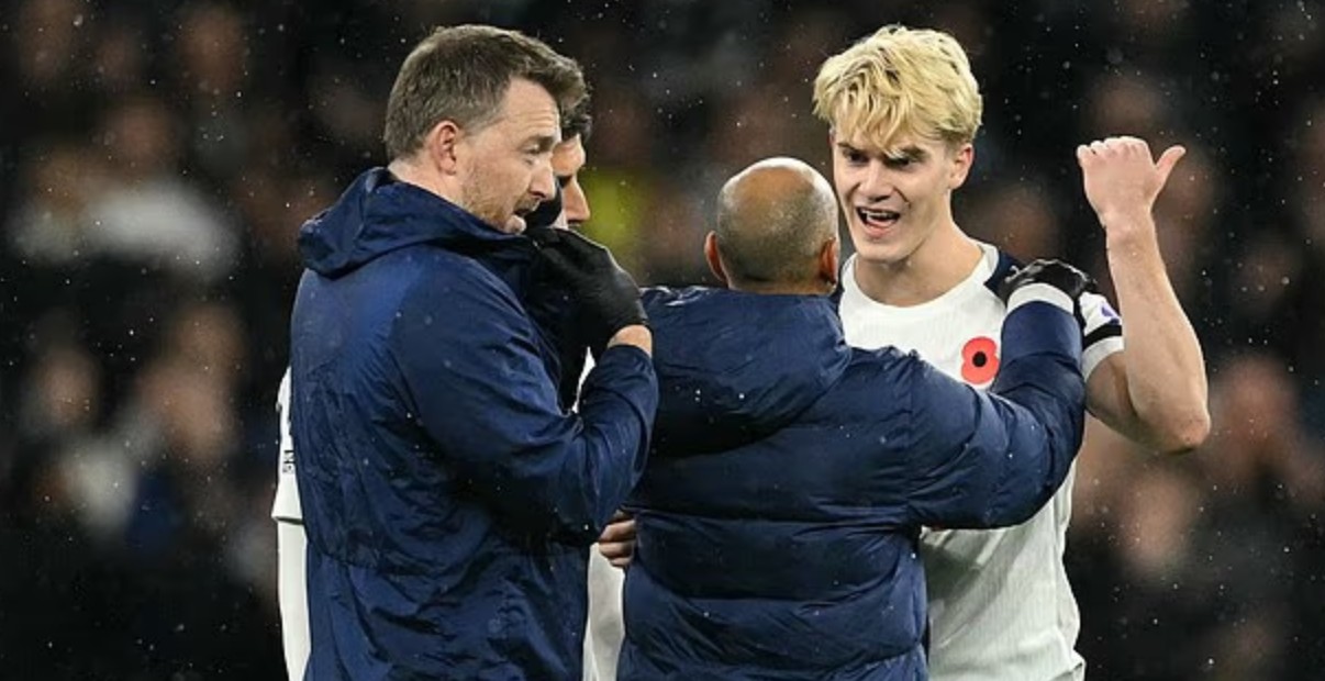 求战心切，贝里瓦尔拒绝因脑震荡被换下并一度推搡热刺队医