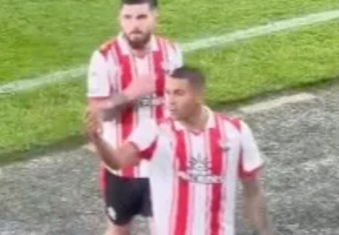 南安普顿不敌普雷斯顿后，后卫内森-伍德与本队球迷发生口角