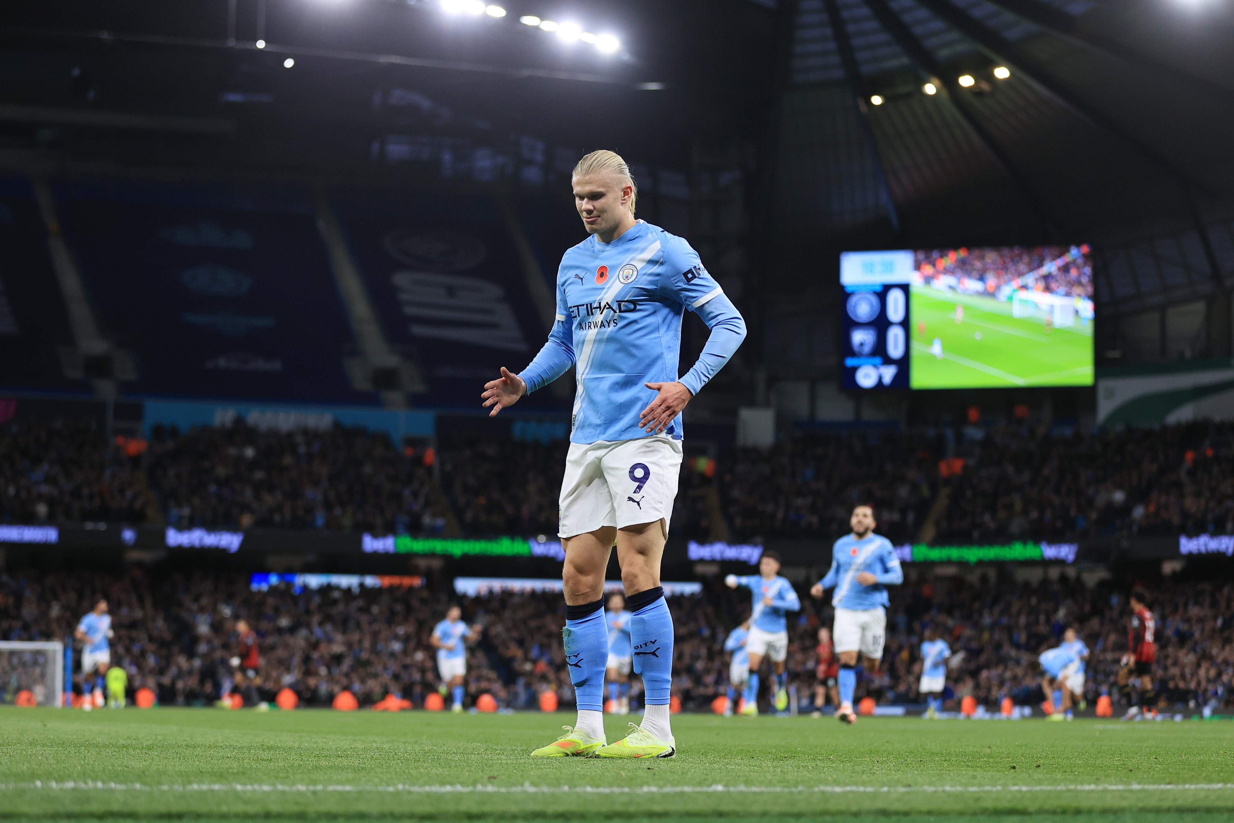 连续四场主场比赛至少打进两球，哈兰德为英超历史第三人