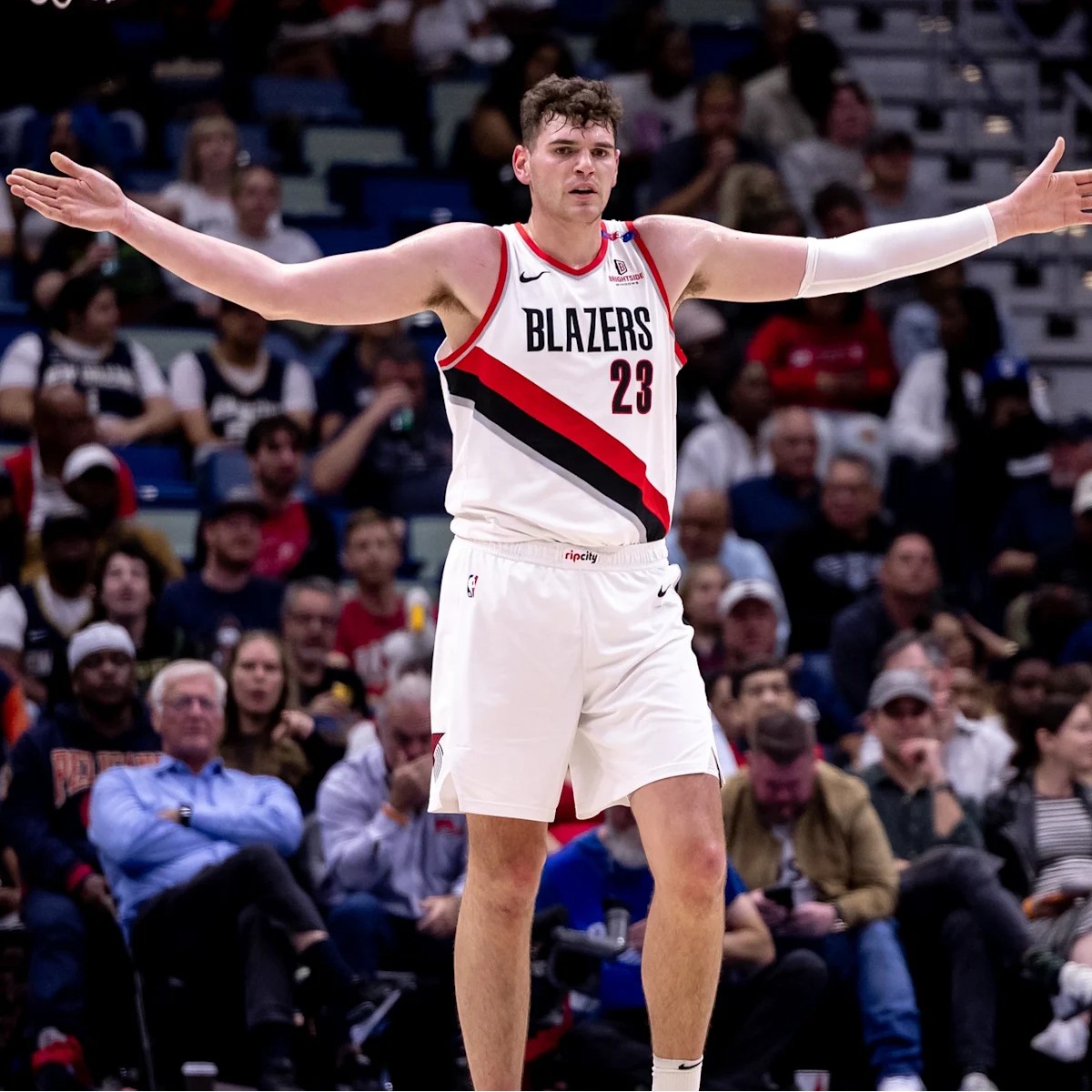 不尽如人意，克林根17分钟3中1仅得2分4板1帽，正负值-7