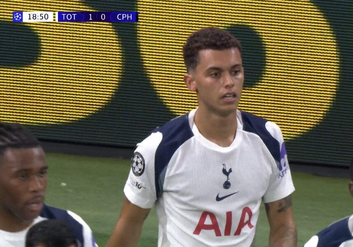 过掉门将破门，布伦南-约翰逊斩获个人欧冠处子球