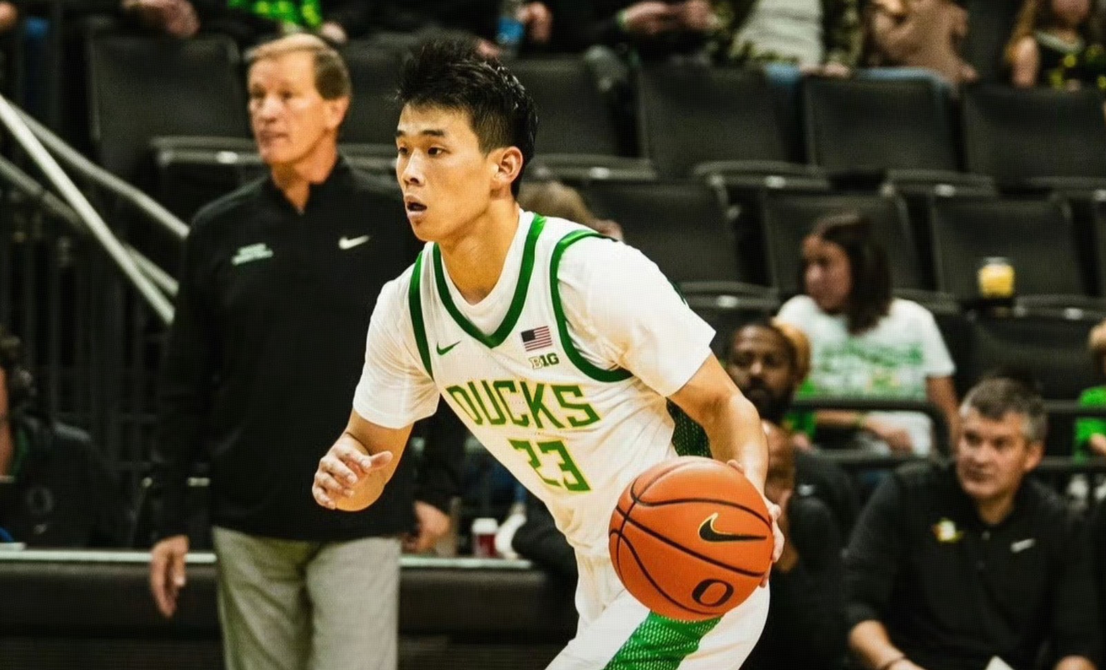 首秀得2分3板1助，俄勒冈主帅：林葳入队才一个月，还在适应