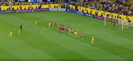 半场：利雅得胜利1-0果阿，加里卜任意球直接破门，客队0射门