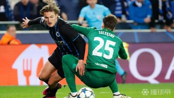 前裁判：布鲁日球员确实对什琴斯尼犯规了，但后者也存在失误