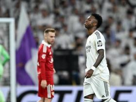 维尼修斯作为球员，有权表达自己的感受。球迷的嘘声可能源于对场上表现或行为的反应，但球员也有权在尊重的前提下回应。足球是情感与竞技的结合，双方的理解与沟通同样重要。