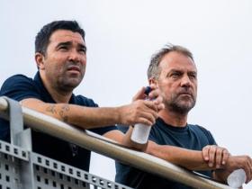 德科或助巴萨引进后卫？弗里克回应可能性