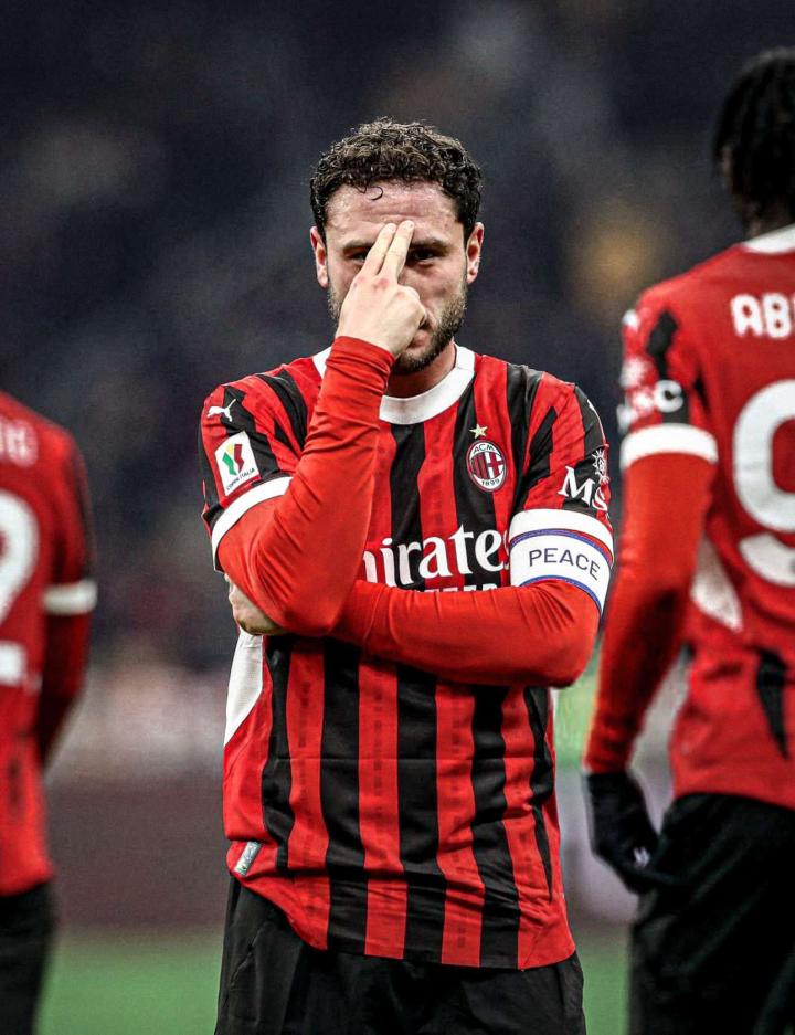 米兰右后卫短板补强,沃克来了,卡拉布里亚何去何从?