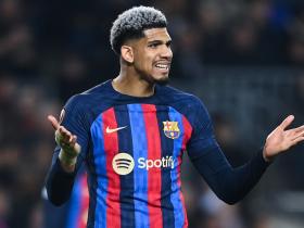 阿劳霍表示愿继续为巴萨效力