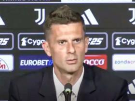 尤文图斯主教练蒂亚戈-莫塔出席发布会